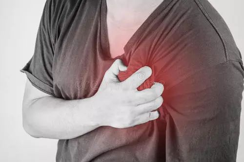 经常胸口疼是怎么回事？可能是这5个问题“埋藏”在周围（经常胸口疼是什么情况）