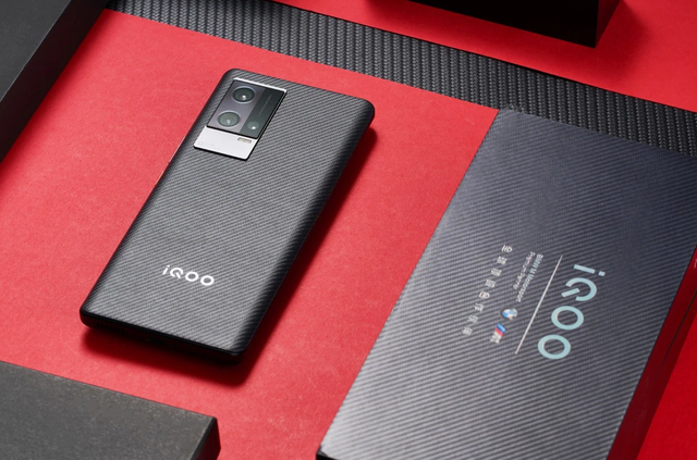 年度旗舰手机应该是什么样子？iQOO 8 Pro或成标准答案（iQOO 8是什么手机）