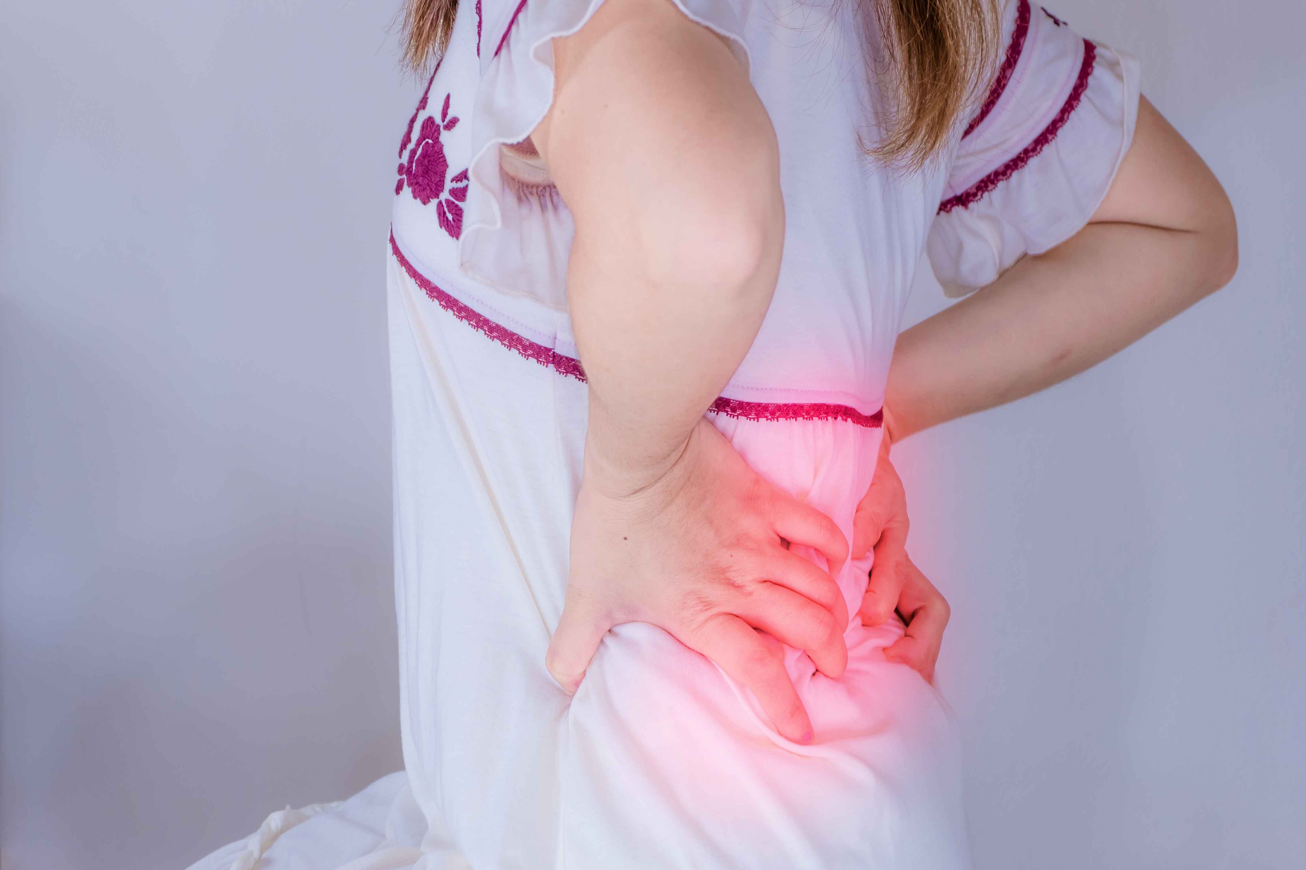 女性经常腰酸痛、小腹坠胀，或与盆腔炎有关，做好5件事或能预防​（盆腔炎会引起小腹胀痛,肛门坠胀吗）